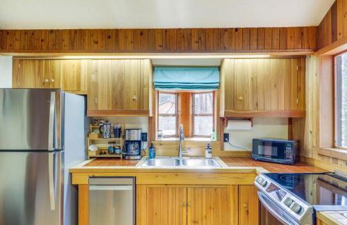 Griz Den Cabin with 2 King Beds Near Glacier! - Photo 11