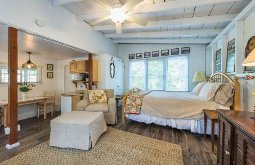 Lakeside Cottage - Right across of Westside County Park with lake access - Foto 10