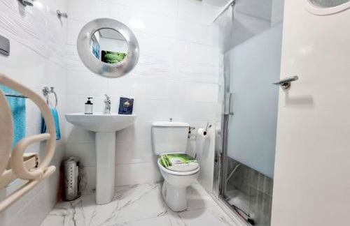 Charming Upper Bungalow with Terrace and Communal Pool in Torrevieja - Foto 23