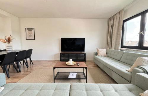 110qm- 4 Rooms - free private parking- free fast WIFI - Kitchen - near Wood- A Part Time Home - Foto 12