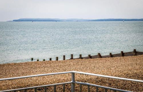 Seascape Beach House Hayling Island - Photo 25
