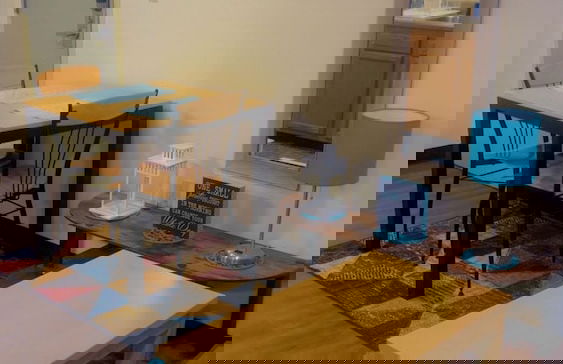 Cozy Downtown Apartment TV Walk Everywhere - Photo 25