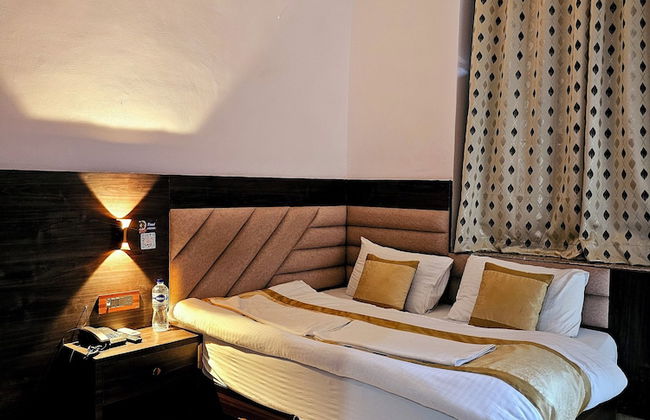 Shri Krishna Divine Dham - Photo 13