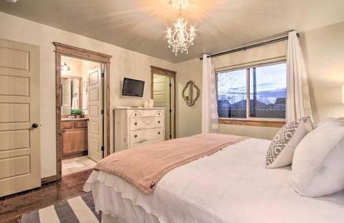 Townhome with Private Hot Tub, 8 Mi to Downtown - Foto 13