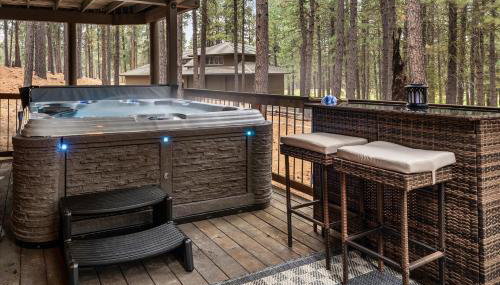 Treehouse Cabin Hot Tub Sauna Game Room - Foto 5