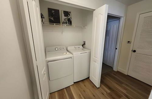 Runaway Beach Club Condo near Disney - Foto 21