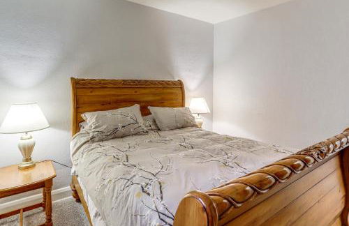 Striking Tudor Revival in Five Points District! - Foto 16