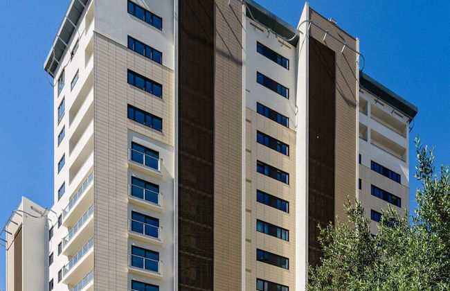 Luxury Modern Apartment With Exceptional Views! Hosted by Sweetstay - Photo 47