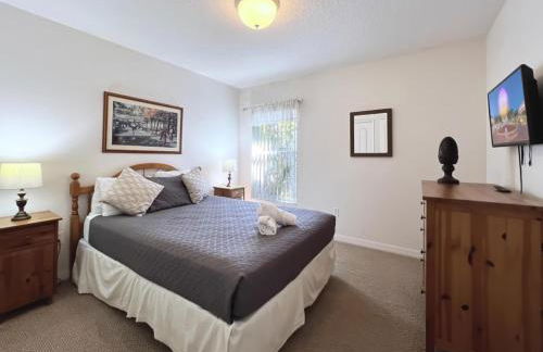 Lovely Lakeside 4-bed Pool Home At Villa Sol-3125 4 Bedroom Home by RedAwning - Foto 50