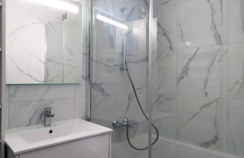 L'Acacia, F2 terrasse et jardin,plage à 400mètres - Photo 3