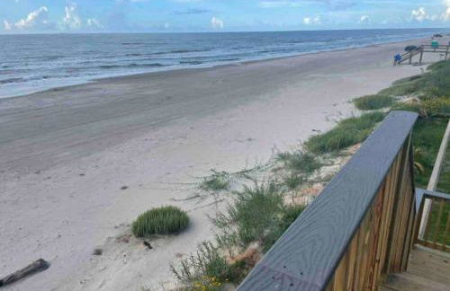 Surfside Beachfront Luxe - Photo 5