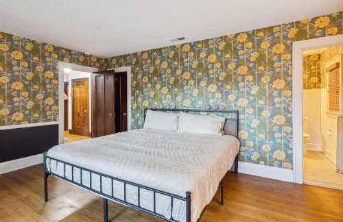 Steps to Edgewater - Sleeps 14 - Fun Game Room Retreat - Foto 38