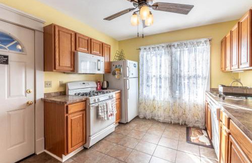 The Paradise House steps from the Heart of Hertel - Foto 6