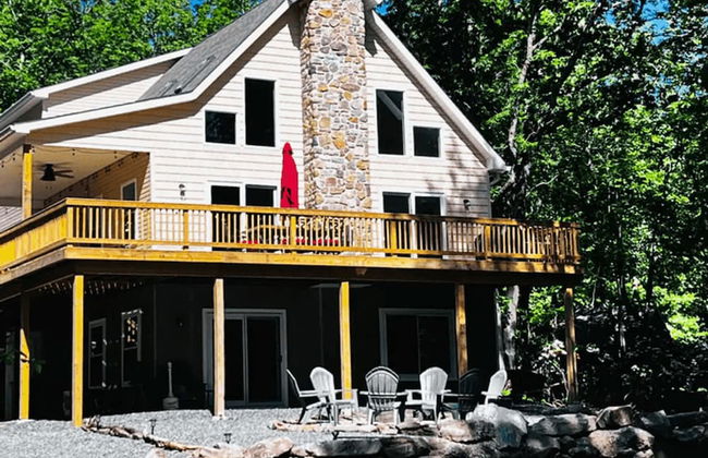 Bear Creek Bliss by Avantstay Sleeps 16 Game Room Deck Fire Pit - Photo 32