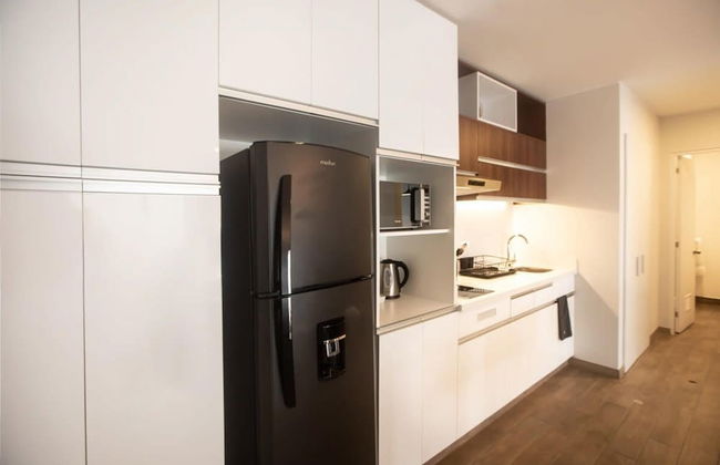 w Elegant 2BR in the Heart of Miraflores - Photo 6