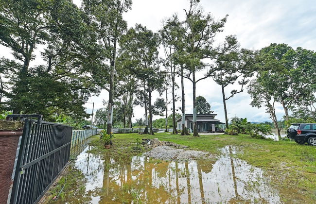 OYO HOME 90682 Liliz Mambang Farmstay - Foto 24