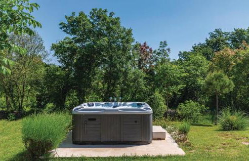 Gorgeous Home In Rezanci With Jacuzzi - Foto 12