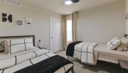 Charming & family friendly NE Ankeny -Entire home - Photo 4