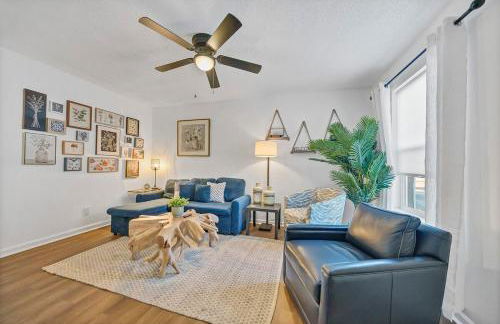 Chic & Modern 2BD Near CAE - Foto 5