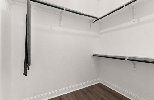 Pool-MovieTheater KING BED & 5 minutes to Alamodome - Foto 18