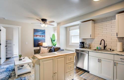 In-Unit Washer & Dryer with AC - Pets ok - Fenced yard - Foto 8