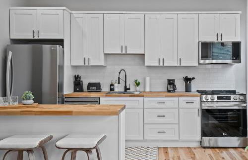 The Modern Boho Brick Loft - Foto 7