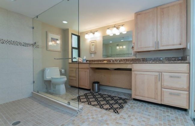 Beautiful Unit In One Of The Most Prestigious Condo Complex In Islamorada 2 Bedroom Condo by RedAwning - Photo 8