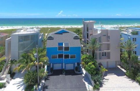 On the Beach, Walk to Village, Watch the Sunsets from Balcony - Foto 1