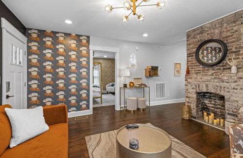 Space Cowboy - Huge yard, Firepit, close2downtown - Foto 8