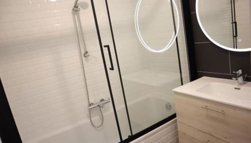 L'Insoupçonné : garage, proche Axone, Stellantis - Foto 2