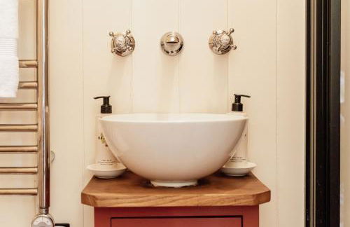 Spindleberry Hut - Photo 13