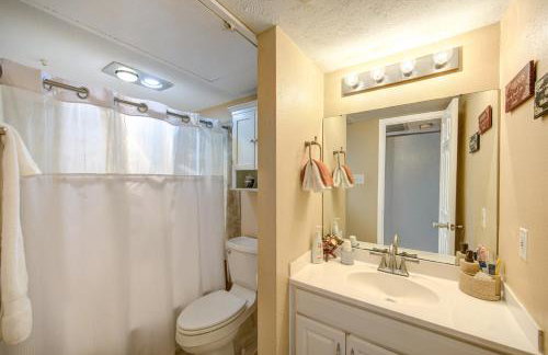 Serene Lakeside 2BR Sunset Views & Relaxing Stay - Foto 7