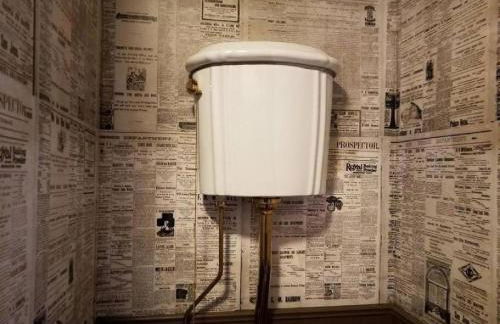 Miners Cabin #4 - King Bed - Private Balcony with Views - Foto 24