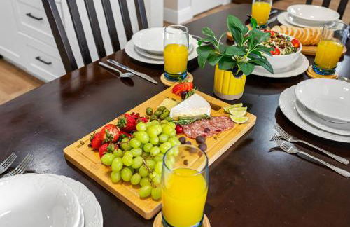 Stunning Tampa Stay Prime Location & Comfort! - Foto 24