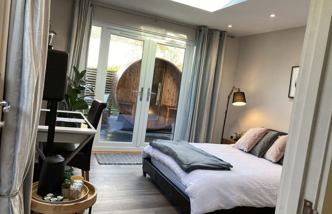 Contemporary Guest House With Outside Barrel Sauna - Foto 6