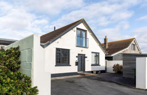 Luxury 4 bed beachside home with coastal views - Foto 6