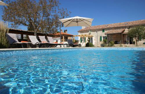 CROGO Villa Paradiz - Foto 3