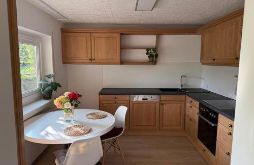 Süße Einliegerwohnung mit Garten - Photo 2