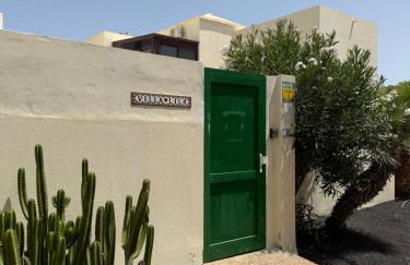 Villa LiLo Private House with Heated Pool - Foto 5