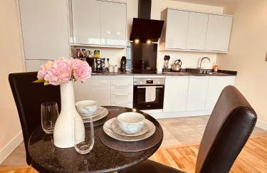 Cardiff City Center - FREE On-Site Parking - Photo 6