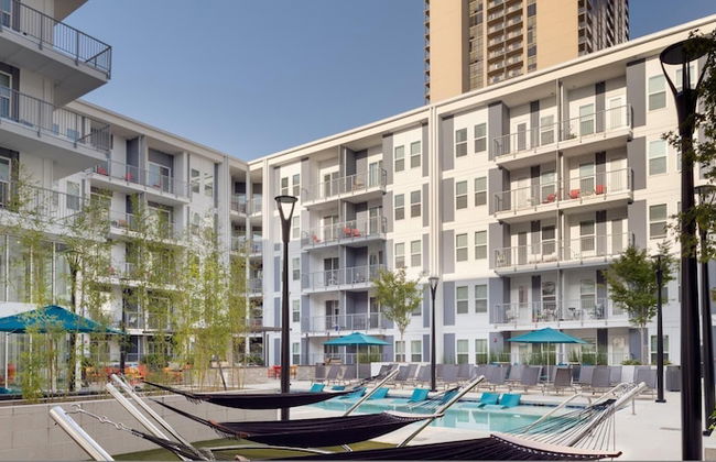 S1bd Serviced 1-br w Full Kitchen in Walkable Neighborhood - Foto 18