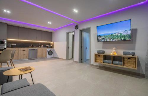 Apartamento de Lujo con Jacuzzi Privado, Piscina y Vistas al Mar - Foto 15