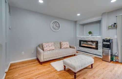 Peaceful Luxury 3 beds*Lake*Kitchen*LaundryMetro - Foto 34