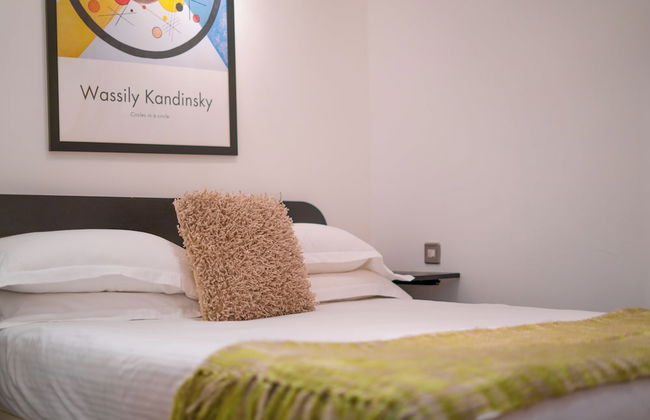 Pod Rooms - Nell Gwynn House Apartments - Photo 49