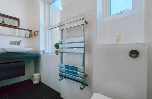 Large 2 Bed in Twickenham High Street - Foto 21