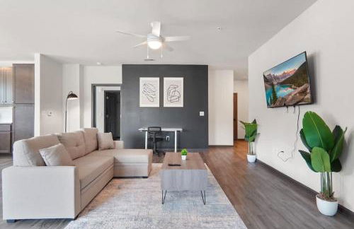 3BR King Bed Balcony North Raleigh - Foto 1