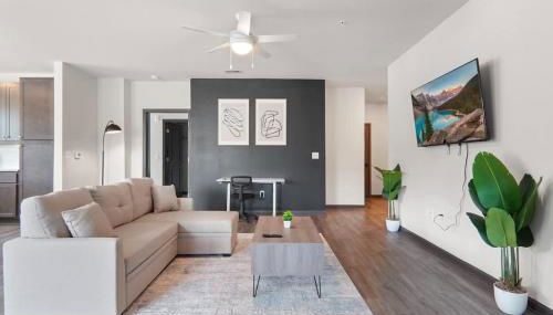 3BR King Bed Balcony North Raleigh - Foto 1