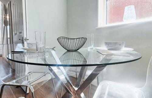 Cosy 2BR House on Quiet Street - Foto 9