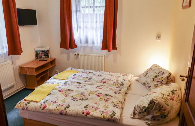 8 bedroom House in Harrachov with garden - Photo 17