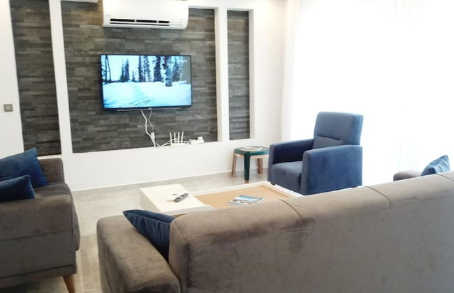 Stunning 4-bed Villa Grey 4 Bedrooms Private Pool - Photo 8